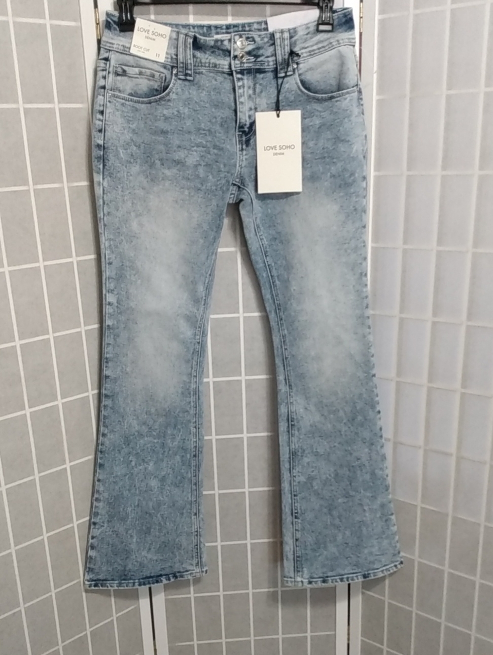 Love Soho Light Washed Denim Jeans NWT‎ - Juniors 11 - Flare/Bootcut Leg